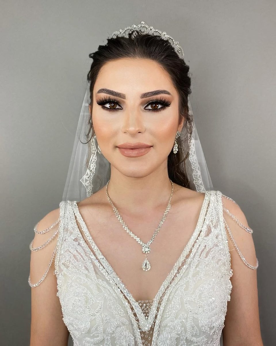 Gelin Makyajı · Bridal